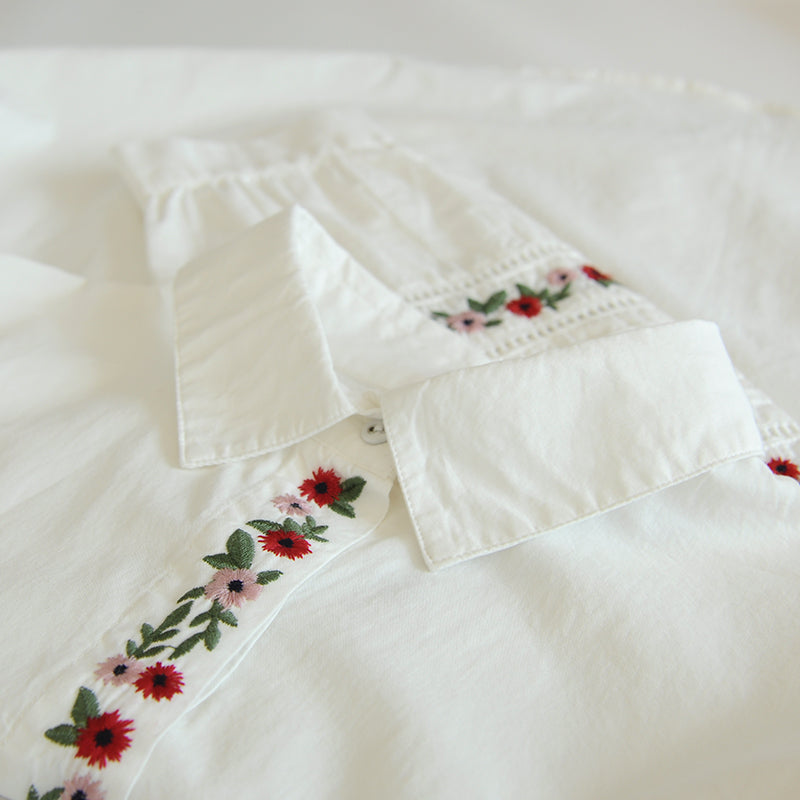 Delicate Floral Embroidery Vintage Style Blouse