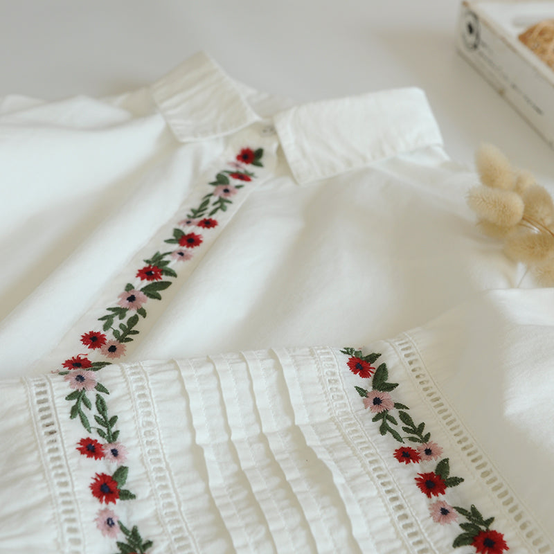 Delicate Floral Embroidery Vintage Style Blouse