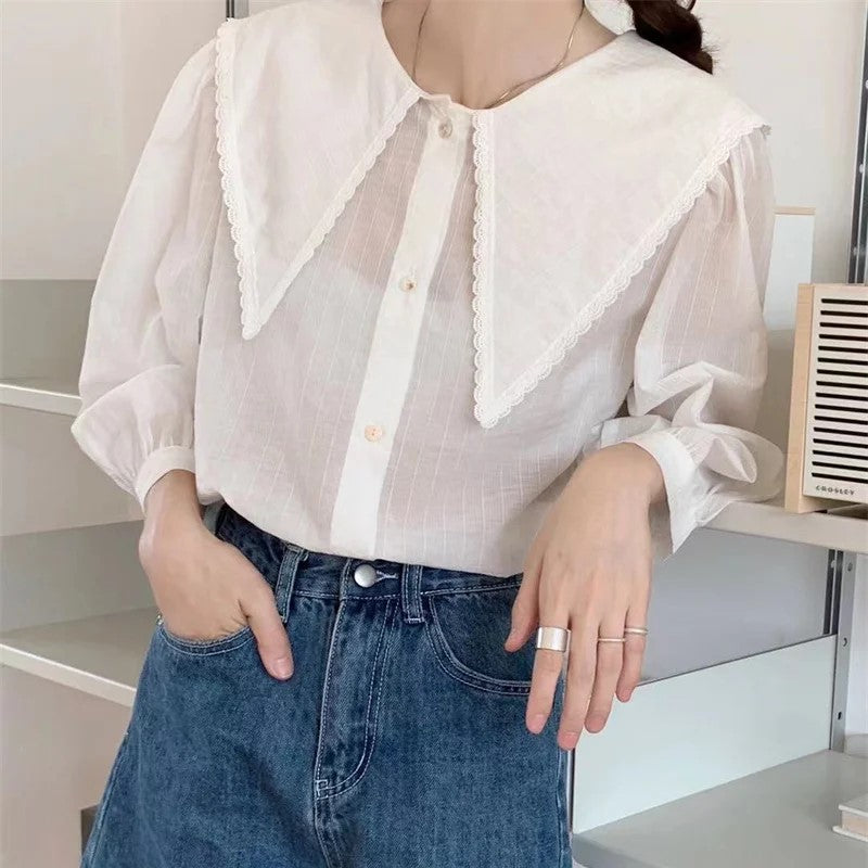 Retro Chic Lace Collar Women Blouses Vintage Puff Sleeve Peter Pan Collar Casual Elegant Black Button Up Doll Shirt Kawaii Korean Fashion White Top