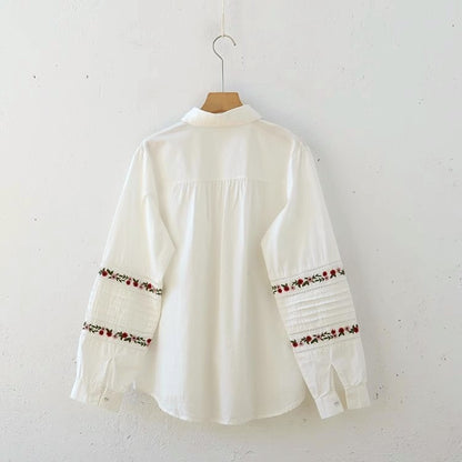 Delicate Floral Embroidery Vintage Style Blouse